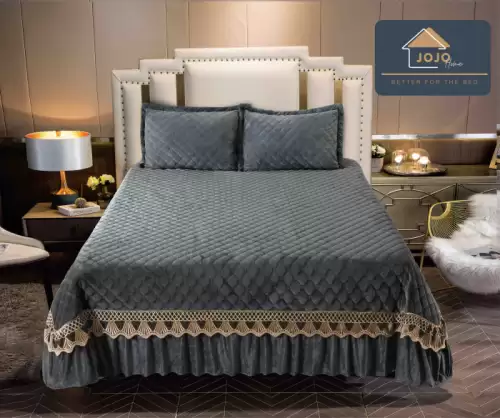 Cuvertura Pat 2 Persoane Catifea de Lux , Set 3 Piese Elegante