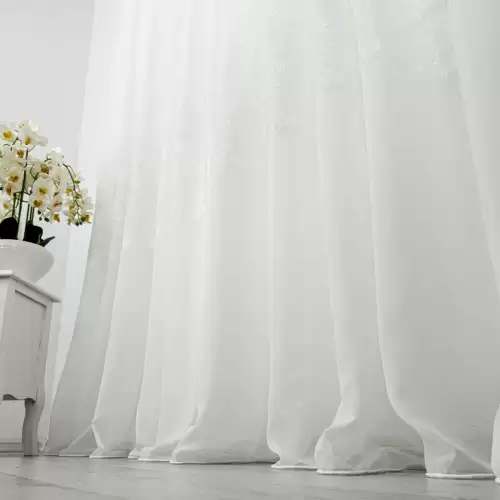 Perdea Evelyn din Voal Brodat, model cu frunze, Ivoire, 140cm latime x 260cm inaltime, cu rejansa pt bara