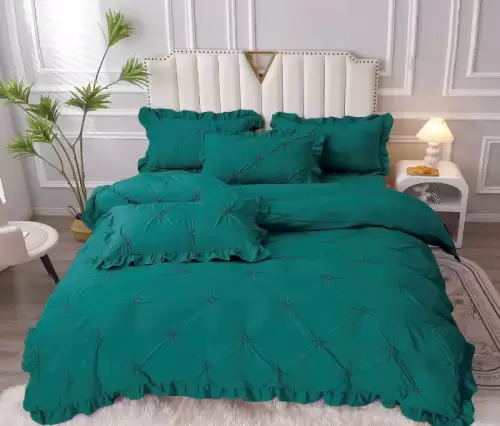 Set Lenjerie Pat Dublu, 4 Piese, cu Pliuri si Volanase