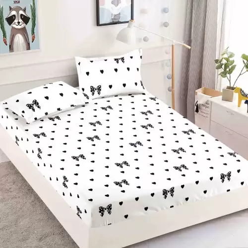 Cearsaf cu elastic, Bumbac FINET, 160/180x200cm, 2 fete de perne 50x70cm, Jojo Home, Alb-Negru, inimioare, fundite