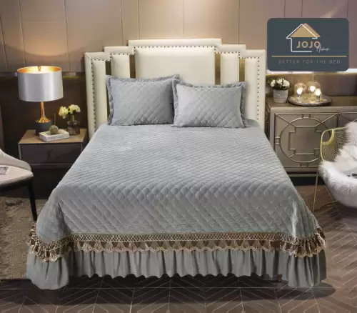 Cuvertura Pat 2 Persoane Catifea de Lux ,   Set 3 Piese Elegante