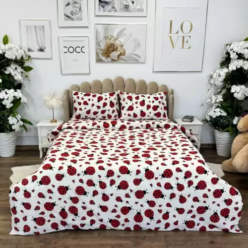 Lenjerie de Pat Dublu, Policoton Ranforsat, 4 piese, Atelier Cumparamisim, Alb, Rosu, buburuze