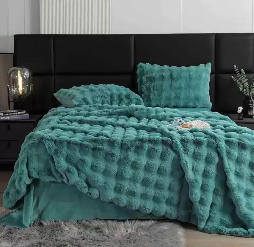 Lenjerie Luxury Pat Dublu, Jojo Home, ExtraPufoasa, din Blanita Artificiala tip Iepure, 6 piese, Turquoise