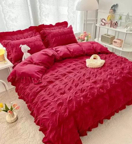 Lenjerie pat dublu,  Soft Touch CREPONAT DELUXE, 6 piese, Jojo Home, Rosu