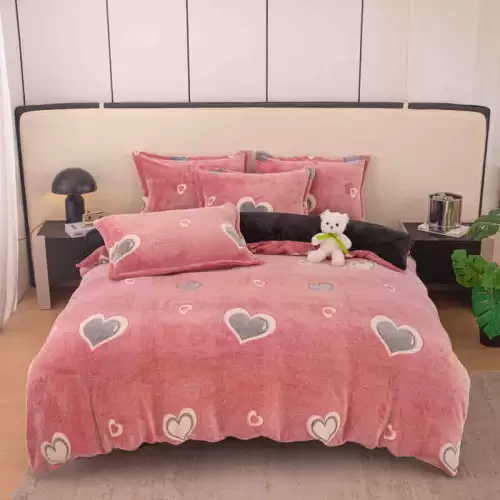 Lenjerie pat dublu, Super Pufoasa COCOLINO,cu ELASTIC, 4 piese, Jojo Home, Roz, inimioare