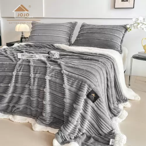 Patura CoCoLiNo cu blanita Sherpa, 200x230cm, cu Fermoar, cu 2 fete de perna 50x70cm, Jojo Home, Dungi, Gri deschis