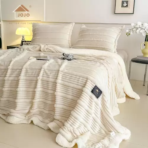 Patura CoCoLiNo cu blanita Sherpa, 200x230cm, cu Fermoar, cu 2 fete de perna 50x70cm, Jojo Home, Dungi, Ivoire