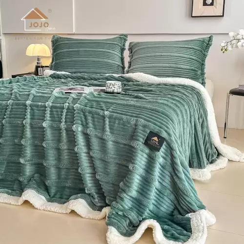 Patura CoCoLiNo cu blanita Sherpa, 200x230cm, cu Fermoar, cu 2 fete de perna 50x70cm, Jojo Home, Dungi, Verde deschis
