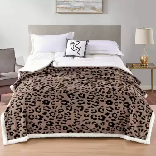 Patura Cocolino Groasa, cu Blanita Sherpa Alba, 200x230 cm, Leopard, Cappuccino
