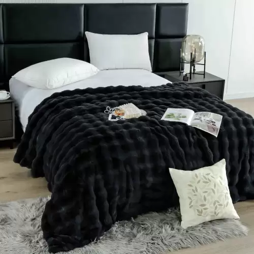 Patura Luxury Soft Touch, Jojo Home, cu Blanita Artificiala Tip Iepure, 200x230 cm, cu Fermoar, Negru