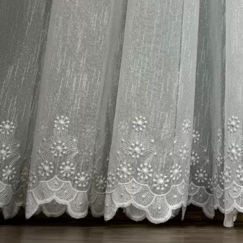 Perdea Alina tip IN Brodat, Alb, 140cm latime x 260cm inaltime, cu rejansa pt bara