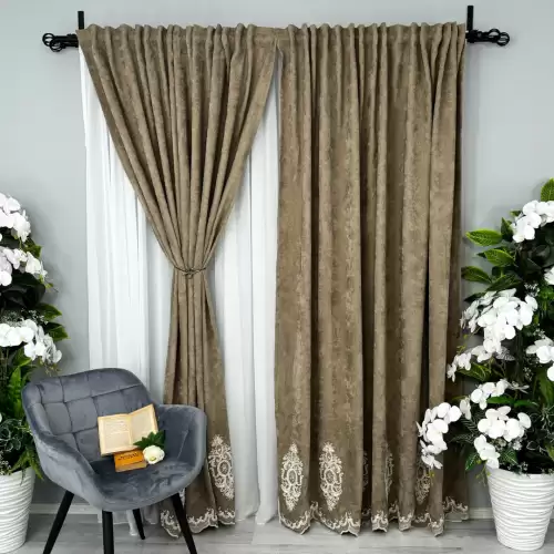 Set 2 Draperii Blackout 80%, din Catifea cu Broderie, 140cm latime x 260cm inaltime, cu TIV LAT, Elite V3, Bej