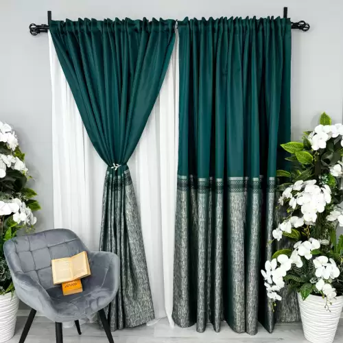 Set 2 Draperii Simplicity, Satinata, Texturata, Verde cu Auriu, 140cm latime x 260cm inaltime, cu tiv lat pt bara