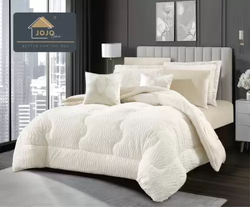 Set lenjerie de pat cu elastic ,cu pilota inclusa, blanita artificiala de iepure, 6 piese, Crem