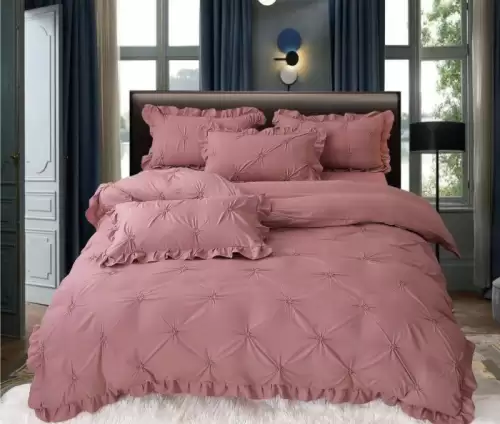 Set Lenjerie Pat Dublu, 4 Piese, cu Pliuri si Volanase