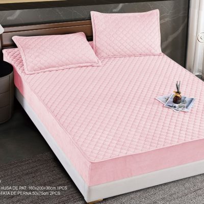 Husa Matlasata Tip Topper din Catifea 160x200cm, cu 2 Fete de Perna 50x70cm -  Somn Odihnitor si Sustinere pentru Spate, Roz