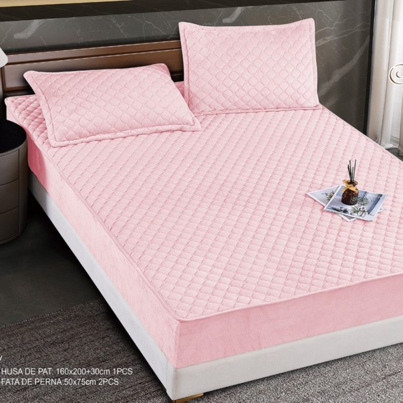 Husa Matlasata Tip Topper din Catifea 160x200cm, cu 2 Fete de Perna 50x70cm -  Somn Odihnitor si Sustinere pentru Spate, Roz