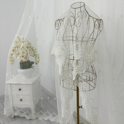 Perdea Oriental din Tulle cu Broderie, model elegant, Ivoire, 140cm latime x 260cm inaltime, cu rejansa pt bara